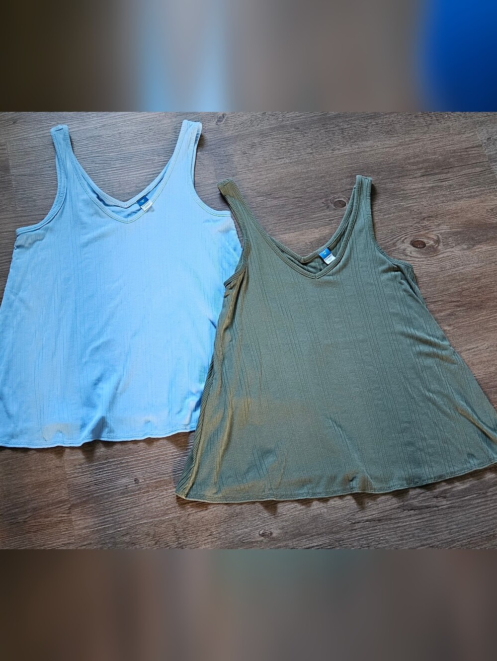 Old Navy Luxe Women’s Ribbed Double V-Neck Tank Top - Olive & Light Blue, XS